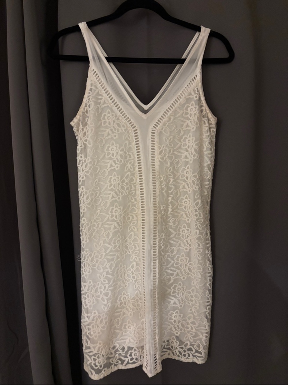 Abercrombie & Fitch White Floral Lace V-Neck Mini Slip Dress